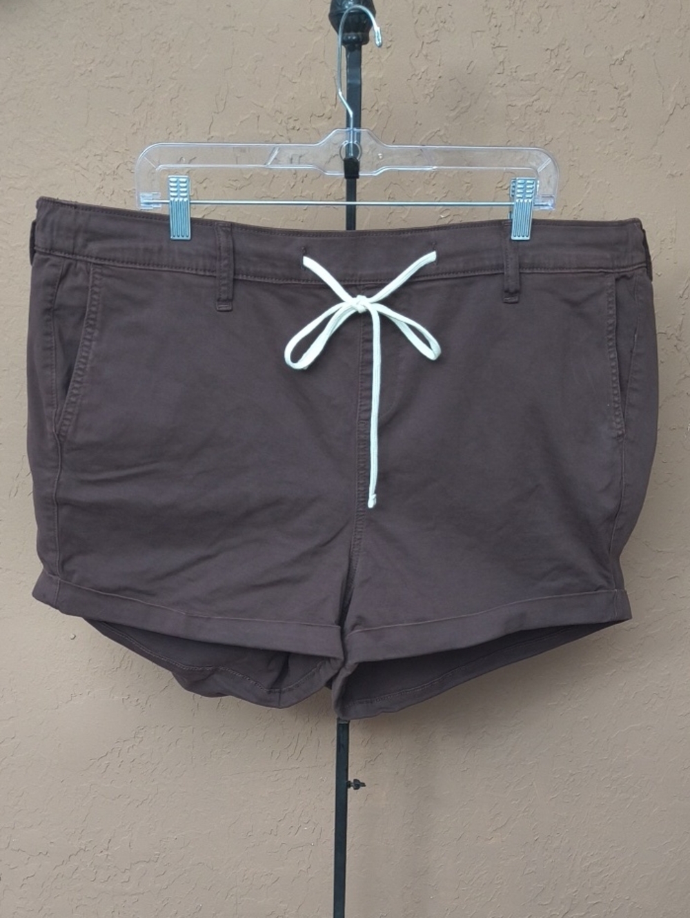NWT torrid Women's Puce Stretch Pull-on Twill Boyfriend Shorts 3X